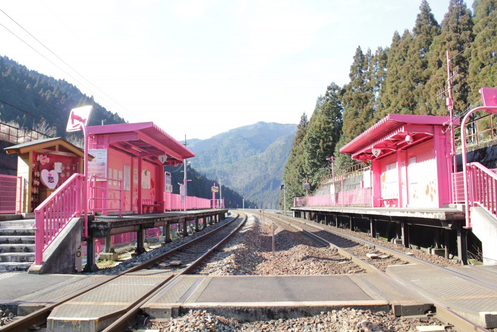 恋山形駅
